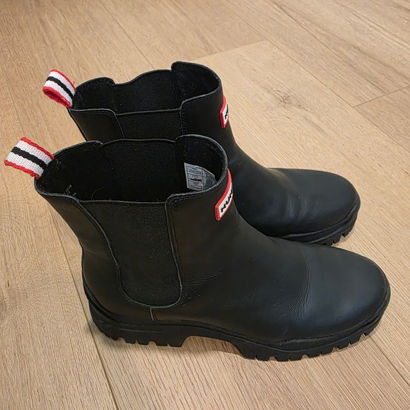 Hunter Chelsea Rain Boots Womens Size 10M Black Ankle Waterproof Pull On Booties - Picture 1 of 9